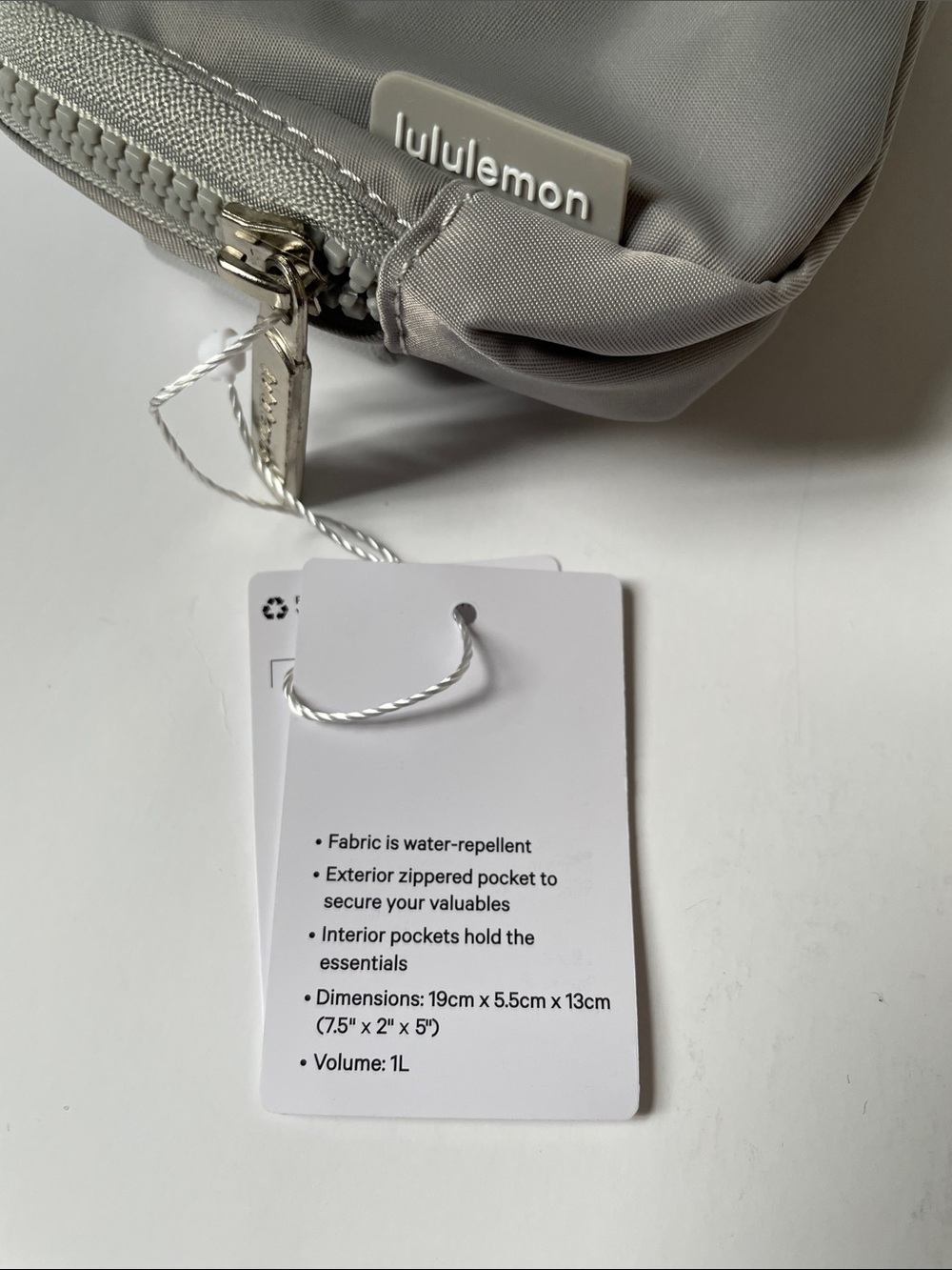 NWT lululemon athletica Everywhere Belt Bag - Light Gray - Picture 6 of 7